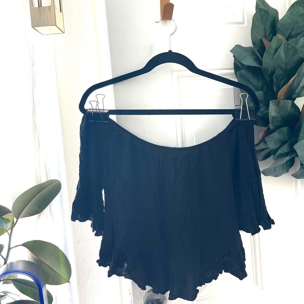 Off-Shoulder Blouse - Picture 2 of 6